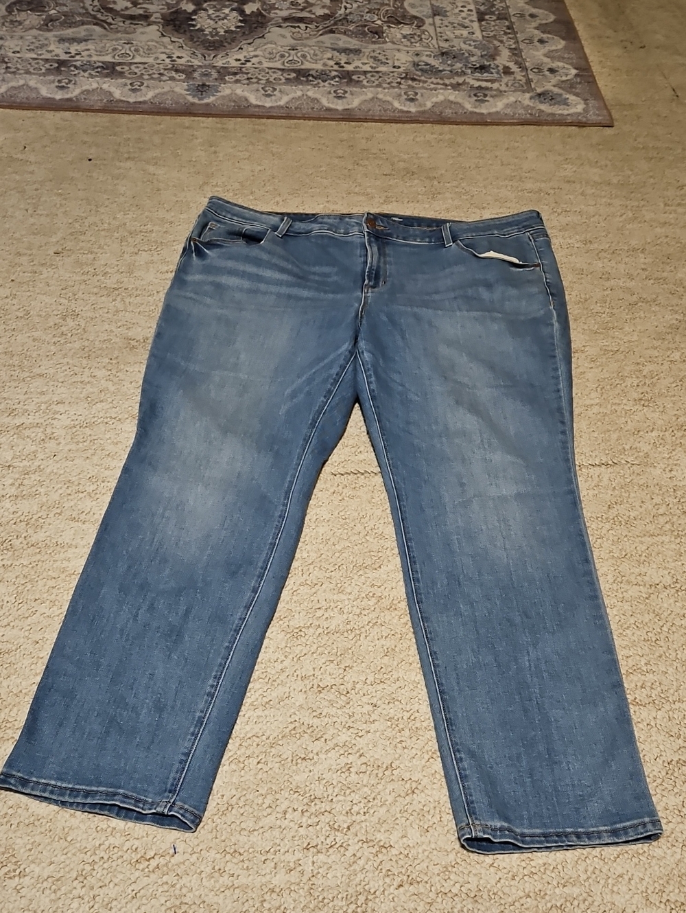 Old Navy Medium Blue Straight-Leg Women's Jeans